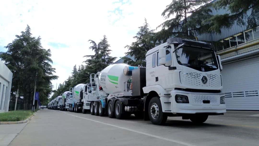 “多拉快跑”利器！中集車輛20臺EV·DTB半掛攪拌車挺進(jìn)大灣區(qū)